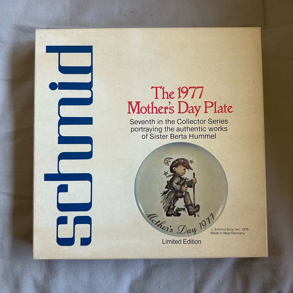 Schmid 1977 Mother's Day Plate